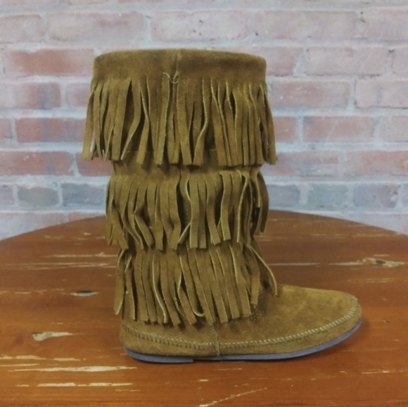 Minnetonka | 3-Layer Fringe Moccasins - Picture 8 of 8